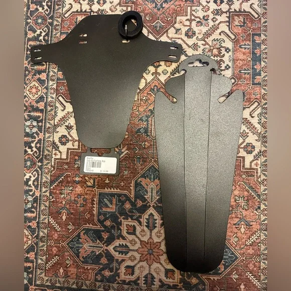 Set of Two MuckyNutz mountain bike face & butt fenders z - Picture 2 of 6